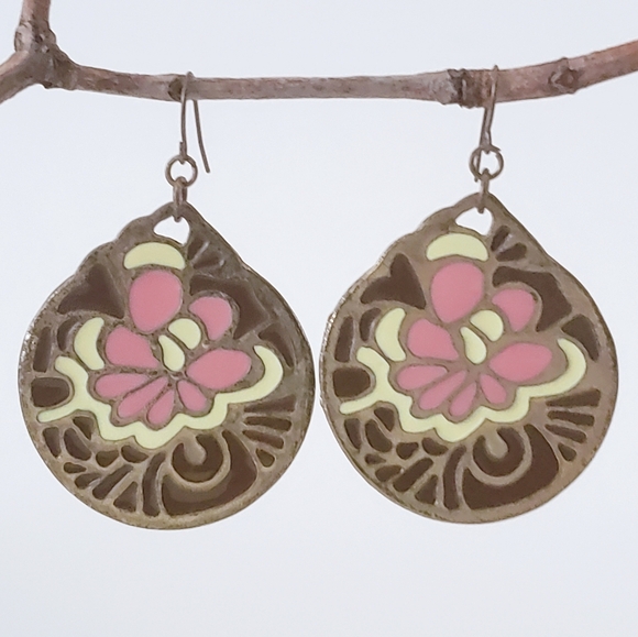 Metal Embossed Discs With Enamel Floral Inlay Dangly Earrings - Picture 4 of 5